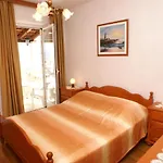 With Parking Space Lumbarda, Korcula - 4370 Апартаменты Лумбарда