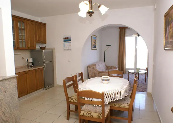 With Parking Space Lumbarda, Korcula - 4370 *