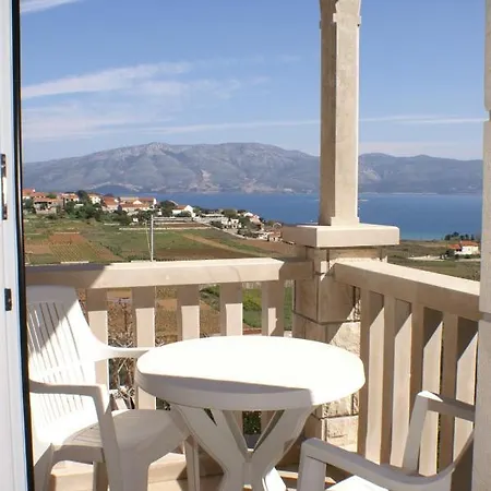 Apartment With A Parking Space Lumbarda, Korcula - 4370