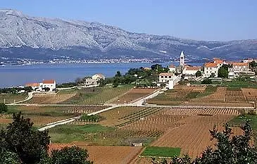 With Parking Space Lumbarda, Korcula - 4370 *